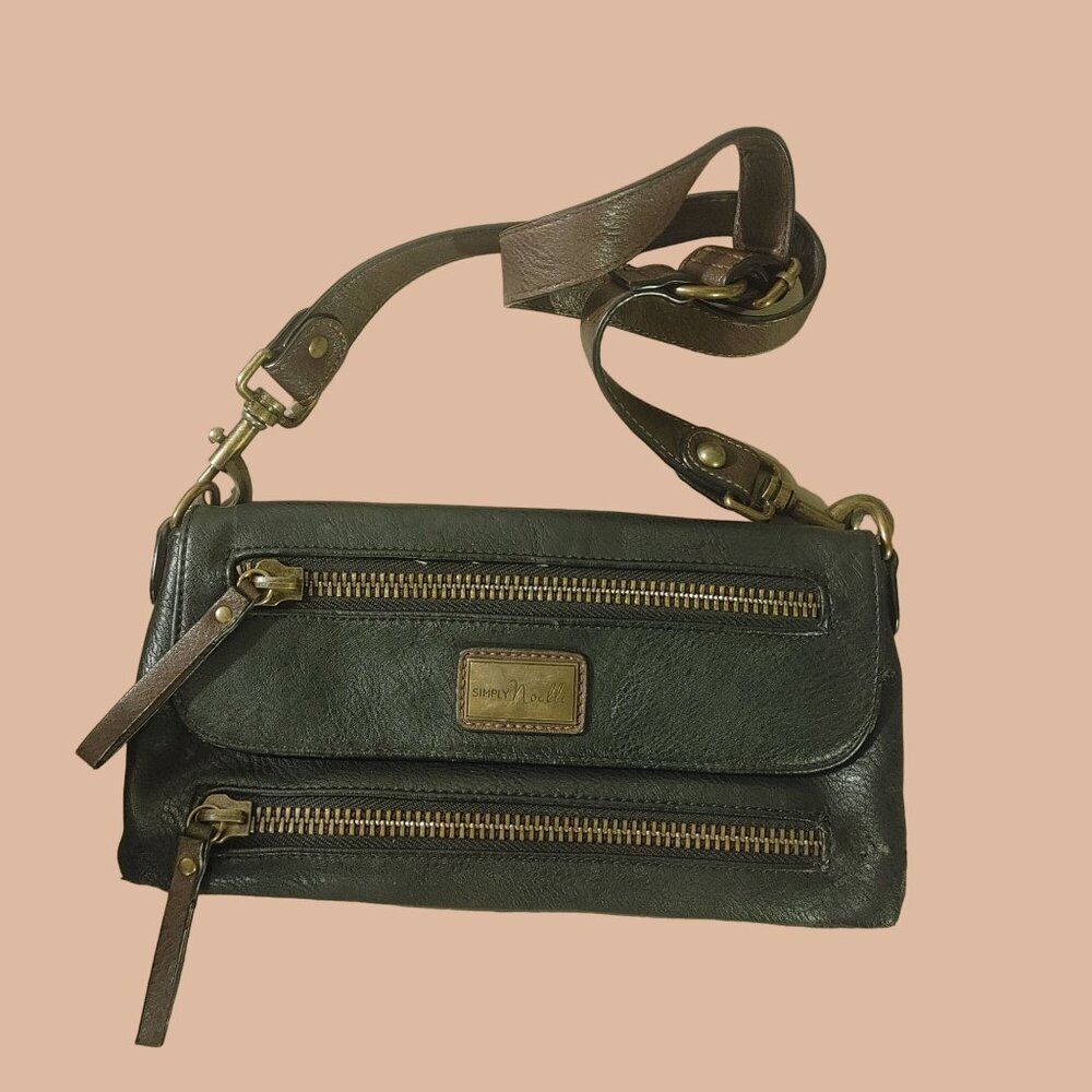 Simply Noelle Black Crossbody Clutch Purse Flaw